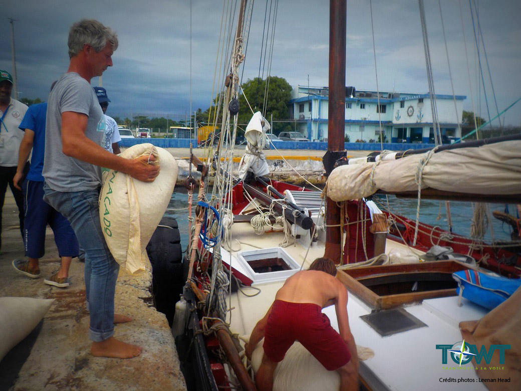 Du cacao bio et équitable transporté à la voile 