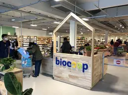 139-biocoop-bron-porte-des-alpes-magasin-bio-animation-degustation-equipe.webp