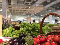 139-biocoop-bron-porte-des-alpes-magasin-bio-aubergine-fruit-legume.webp