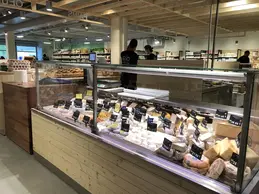 139-biocoop-bron-porte-des-alpes-magasin-bio-fromage-vache-laitage.webp